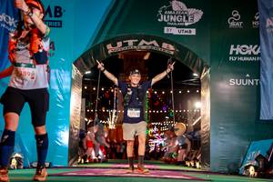 BIB: 389, 5427
                            <button type="button" onclick="openModal(24875956)" class="btn btn-primary btn-sm float-right btn-popup" data-toggle="modal" data-target=".modal-high-quality">
                        <i class="fas fa-shopping-cart"></i> Add to Cart
                    </button>
                                            <button type="button" onclick="isThisMe(24875956, true)" class="btn btn-success btn-sm float-right btn-popup btn-isme hidden" data-toggle="tooltip" data-placement="bottom" title="นี่คือรูปของคุณใช่ไหม คลิกที่นี่เพื่อเอาเข้าอัลบั้ม">
                        <i class="fas fa-plus"></i> Add to album
                    </button>
                    <button type="button" onclick="isThisMe(24875956, false)" class="btn btn-warning btn-sm float-right btn-popup btn-isnotme hidden">
                        <i class="fas fa-ban"></i> Remove from album
                    </button>